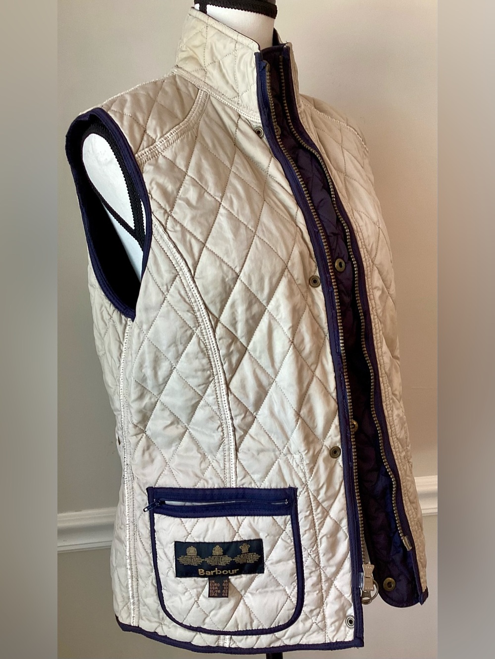 Barbour Liddesdale Quilted Vest Gilet Black Women's US 10 UK 14 Flaw - Picture 7 of 10
